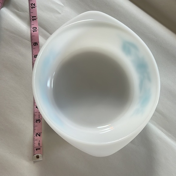 Blue Flower Glasbake 2 qt Dish - Picture 6 of 6